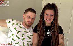 Indicaflower, una rastafari haciendo su primera escena porno