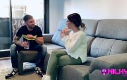 Queda con una chica española de Tinder y se la folla en la primera cita