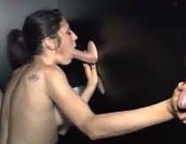 Mi mujer tuvo sexo en todas sus variantes en el glory hole