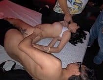 Fui a follar con un negro y acabé en medio de un gangbang